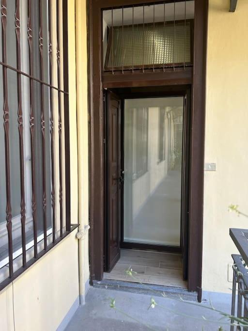Bayres Blue Apartment Milan Bagian luar foto